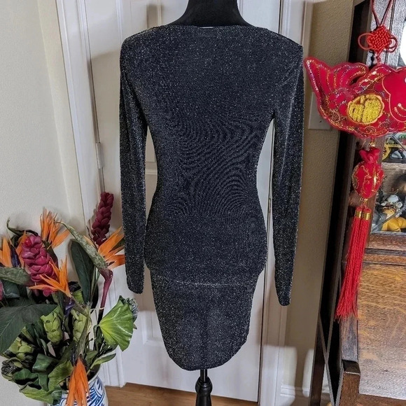 PrettyLittleThing Black Glitter Mini Dress - Picture 7 of 9